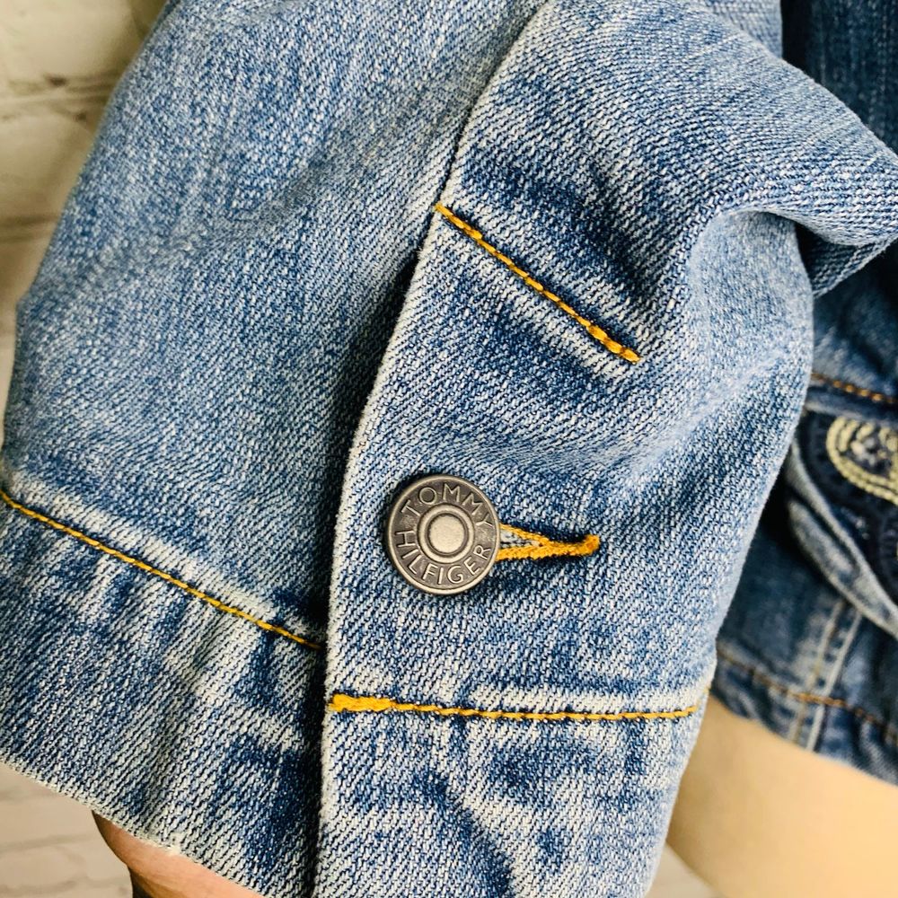 {Tommy Hilfiger}Denim Jacket - Picture 3 of 10